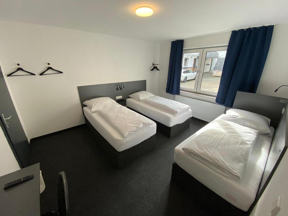 Hotel Zzzimple - Staffless & Self Check-In Pillig Exterior foto