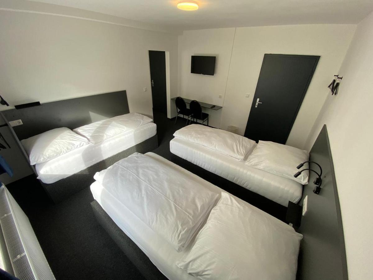 Hotel Zzzimple - Staffless & Self Check-In Pillig Exterior foto
