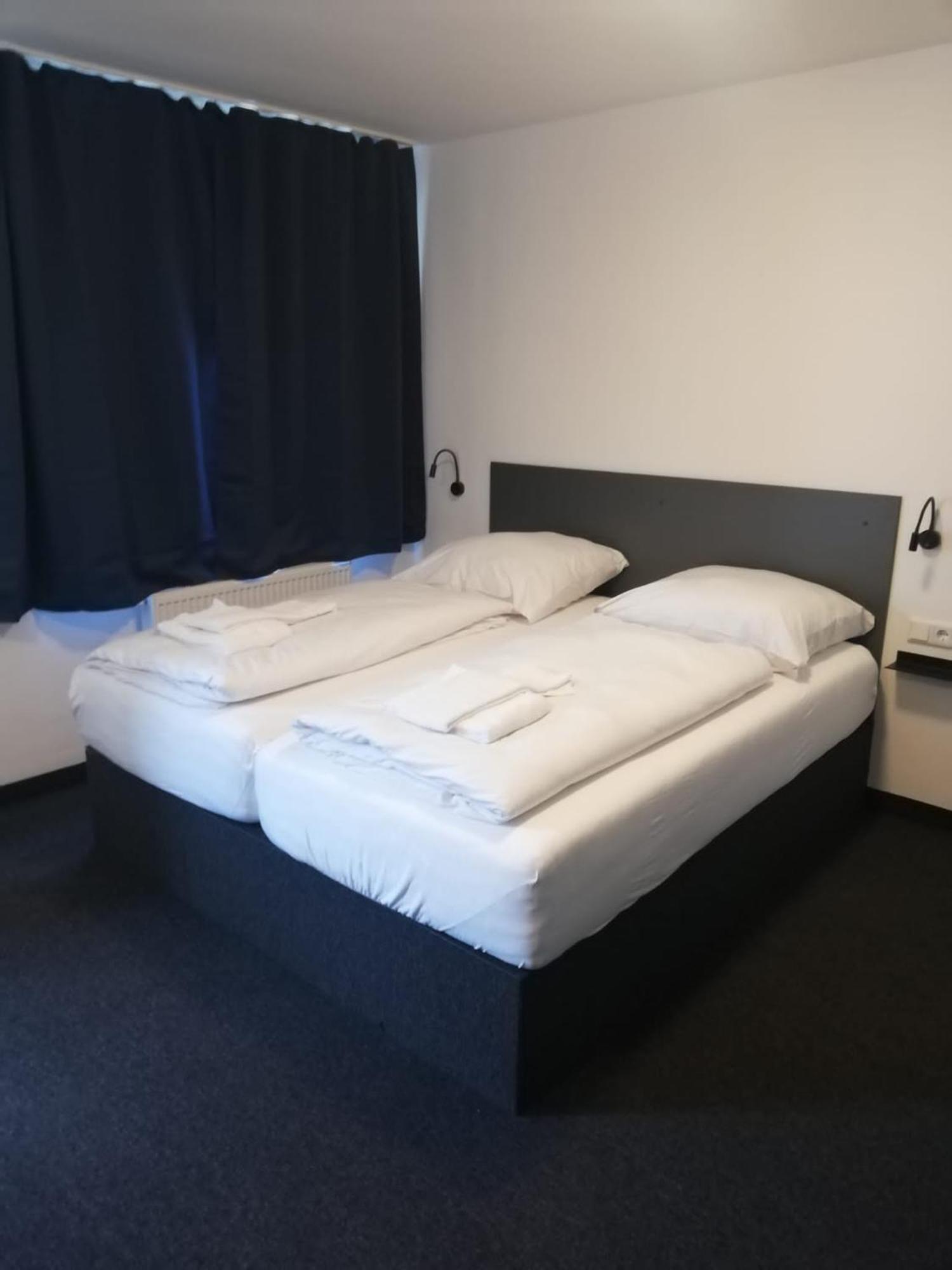 Hotel Zzzimple - Staffless & Self Check-In Pillig Exterior foto